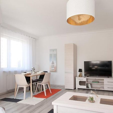 Uroczy Apartament Rzeczna Колобжег Екстериор снимка